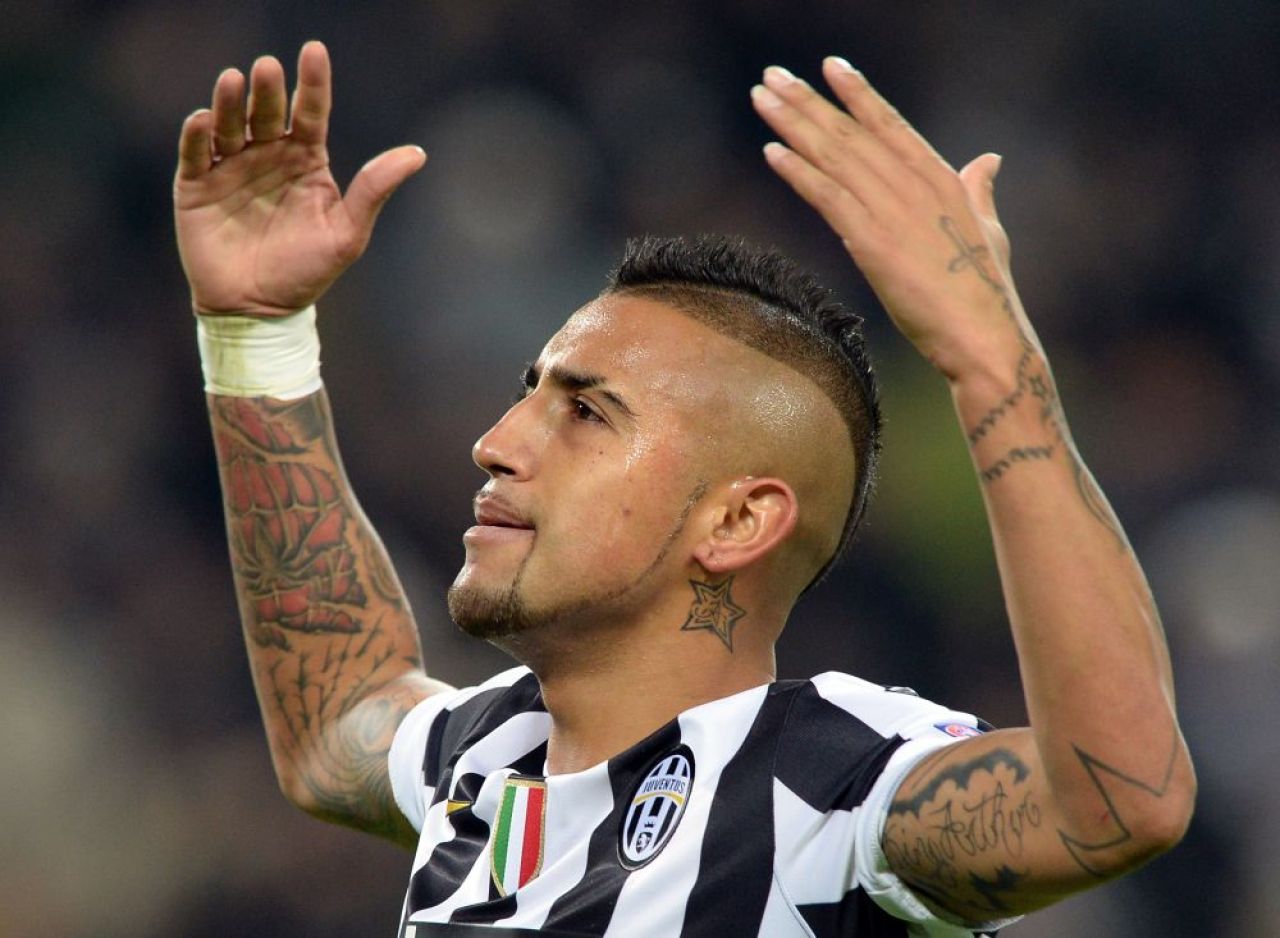 Vidal a comis-o! A petrecut pana dimineata, apoi s-a batut pe strazi! Cat il costa iesirea care deschide transferul sau la United_3