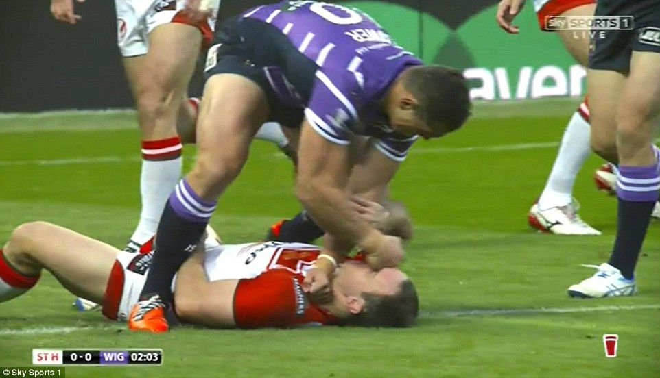 Cea mai ORIBILA faza vazuta vreodata pe un teren de rugby! Ar putea fi suspendat cativa ANI pentru gestul asta! VIDEO SOCANT
