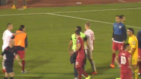 'Sunt NISTE EROI! Au fost INCREDIBILI!' Gesturile emotionante facute de sarbi pentru a opri MASACRUL_3