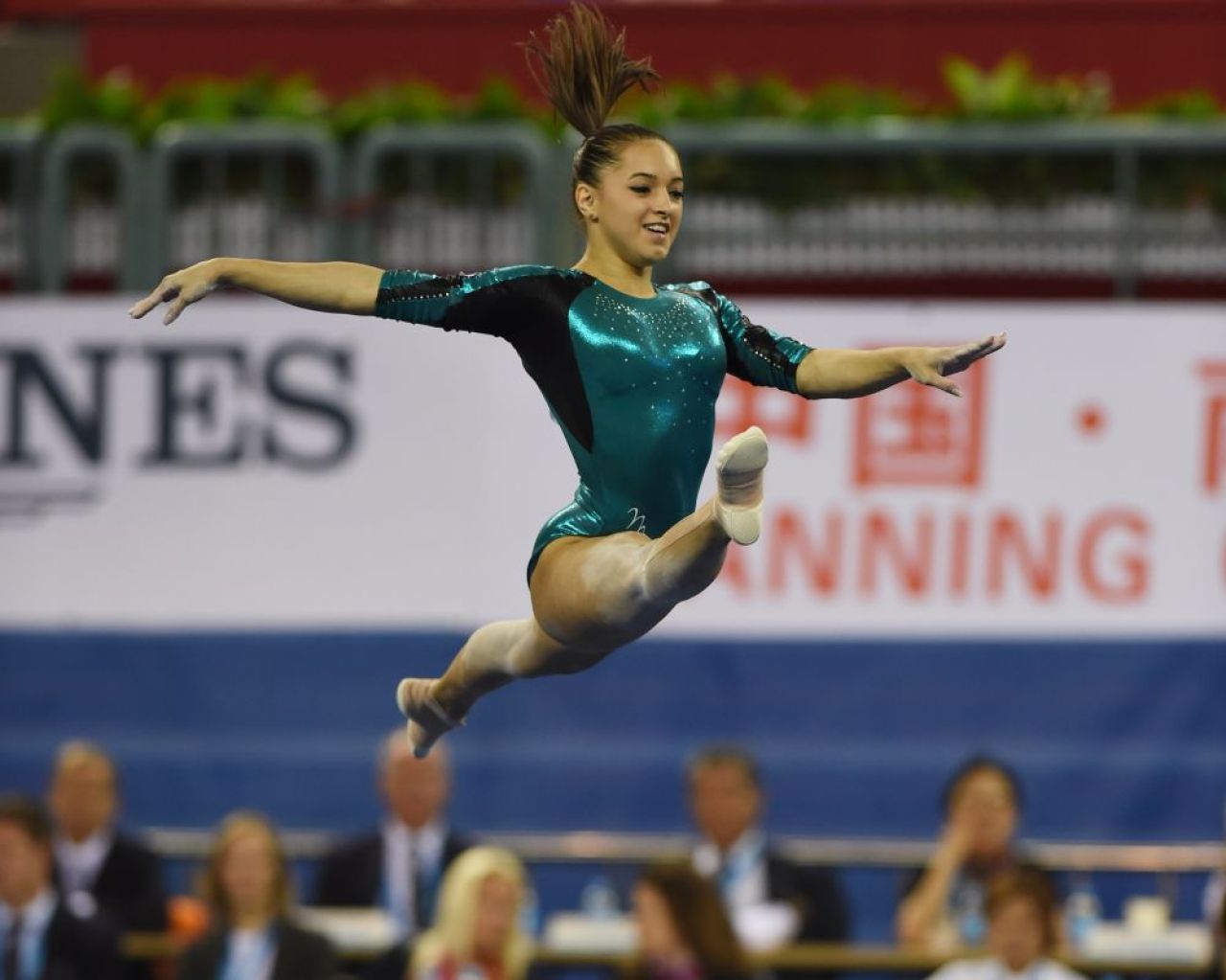 Reportaj CNN cu Larisa Iordache,