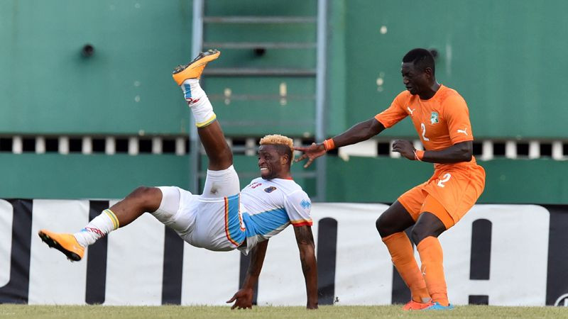 Un african a reusit golul saptamanii dupa o executie pe spate! Vezi cel mai frumos gol dat in Africa - VIDEO