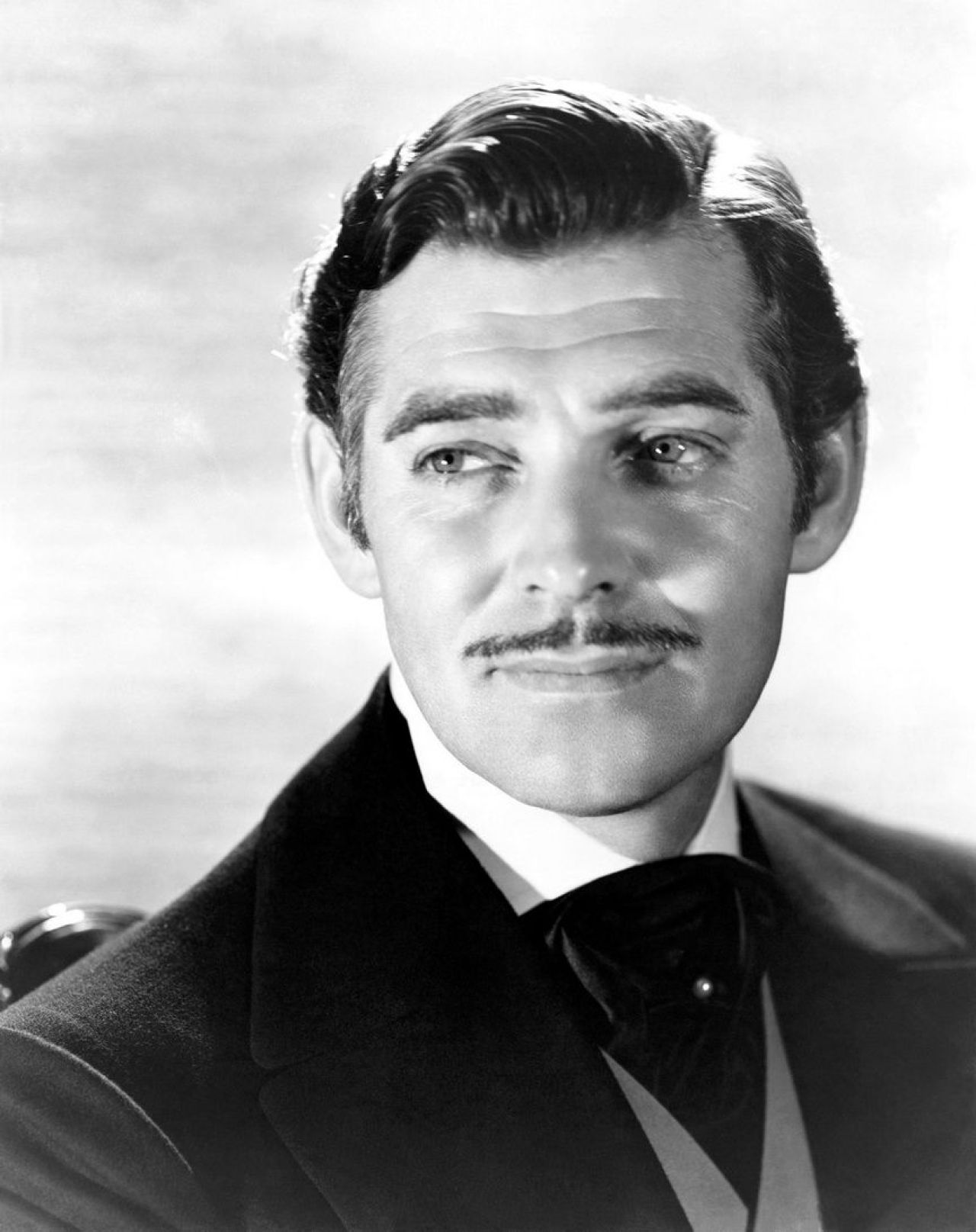 Ciuleandra, Samuel L. Jackson, Fred Astaire, Rhett Butler si Marilyn vor fi prezenti la Halloween Charity Ball_9