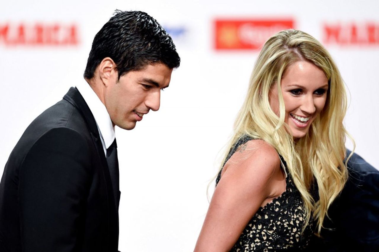 FANTASTIC! Cum a ajuns Suarez fotbalist datorita sotiei sale! Poveste demna de Hollywood pentru atacantul Barcei!_1