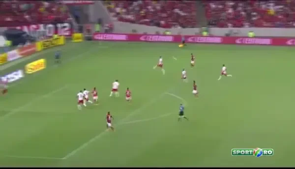 SOCANT: un brazilian a suferit o fractura de craniu in timpul meciului! A inceput sa planga cand si-a dat seama: VIDEO