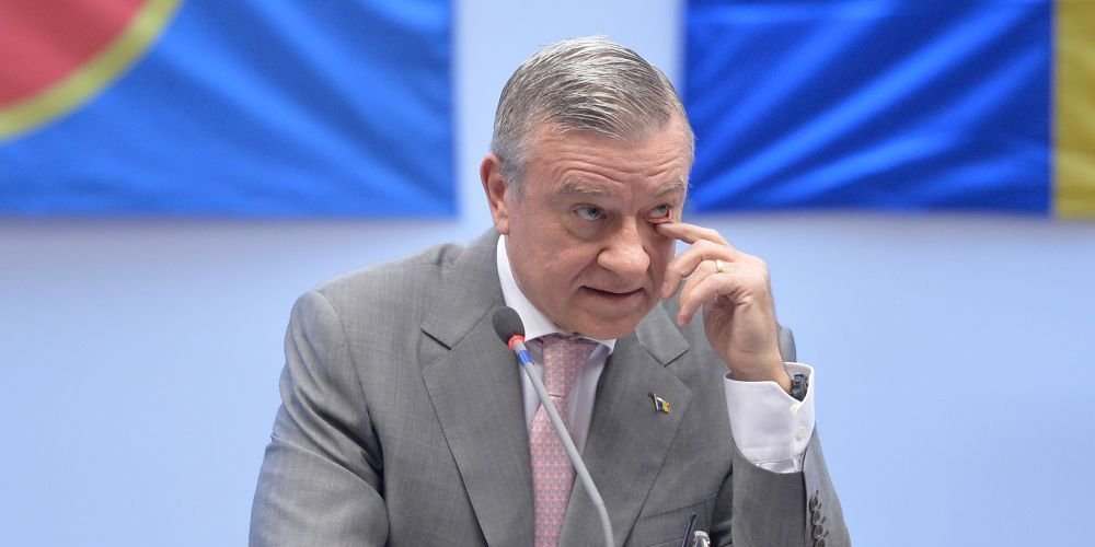 Ba, impostorule, mai ai putin si ingropi fotbalul romanesc! Tu urmezi la DNA! Mircea Sandu il ataca in termeni duri pe Burleanu