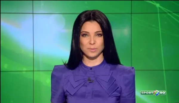 Antrenament in masina pentru bataie! Durii din ring, fratii Stoica au condus in mare viteza printre fete frumoase! VIDEO