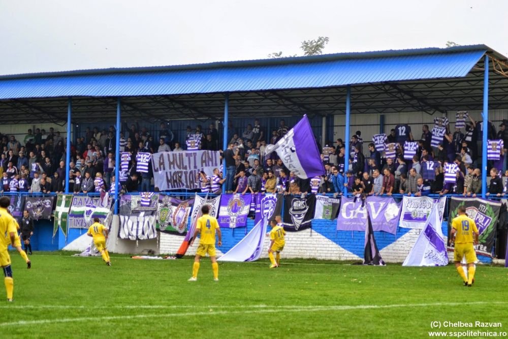 VIDEO SENZATIONAL! ASTA se intampla in liga a 4-a din Romania! Ce au facut fanii lui ASU Poli la ultimul meci_6