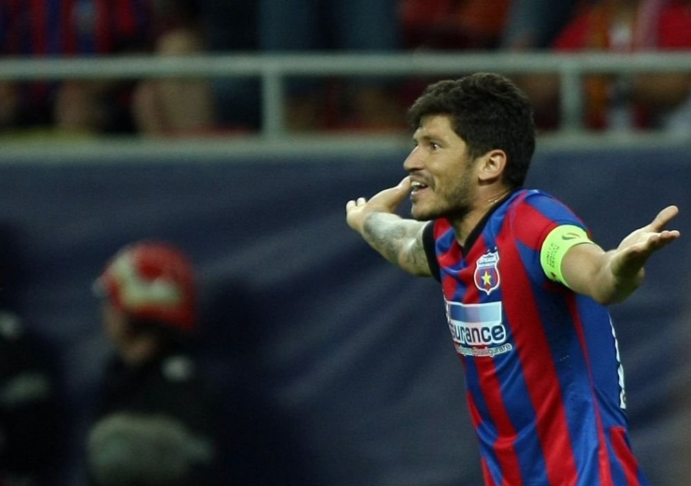 Schimbare nume pe nume ! Steaua il aduce pe Ibrahimovici de Romania in locul lui Cristi Tanase! Transferul e ca si rezolvat