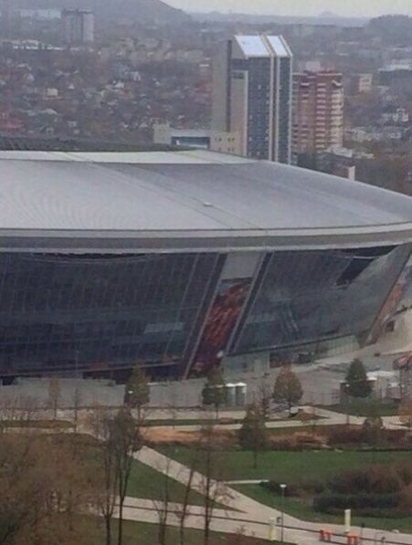 FOTO Stadionul lui Sahtior a fost BOMBARDAT din nou! Arena de 200 de milioane a lui Ahmetov devine o RUINA! _4
