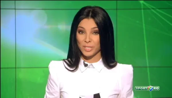 Aparitie surprinzatoare in tribune la meciul Stelei! O mireasa s-a dus sa faca poze cu jucatorii: Tin cu Steaua din burta mamei