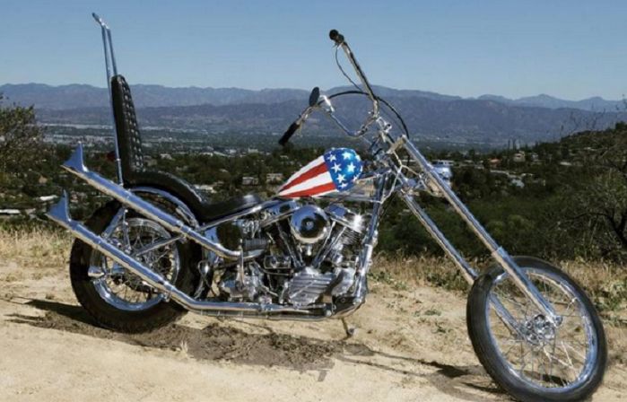 Un Harley Davidson a fost vandut la licitatie cu 1.350.000$, cel mai scump motor din toate timpurile! Cine l-a condus inainte:_1