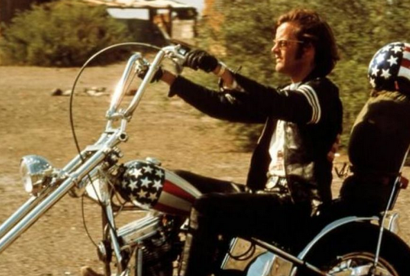 Un Harley Davidson a fost vandut la licitatie cu 1.350.000$, cel mai scump motor din toate timpurile! Cine l-a condus inainte:_4