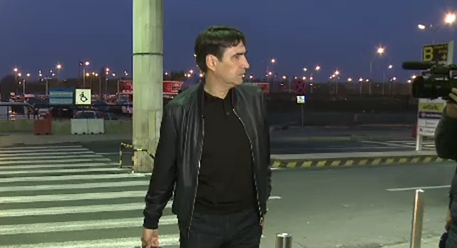 Piti a facut senzatie la plecarea la Al Ittihad! 'Doar mergem la arabi, NO?' :)) Achizitia cu care a venit pe aeroport! FOTO_2
