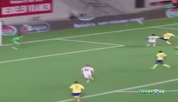 "Rainbow flick", dupa care s-a facut liniste pe stadion! Cum a marcat un pusti de 21 de ani! VIDEO