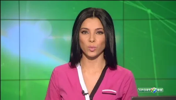 Cat de rapida e masina FARA SOFER care bate un bolid de Formula 1 pe circuitul de la Hockenheim. VIDEO