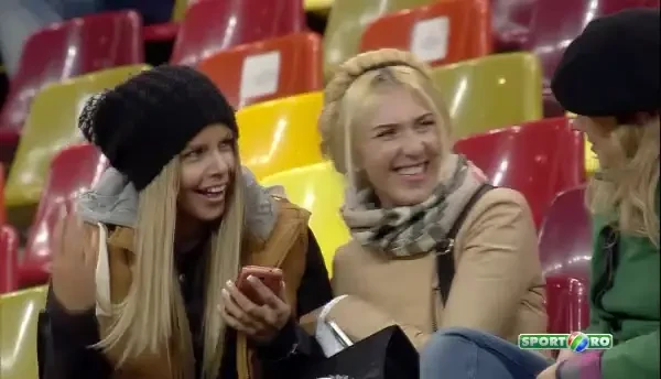 Cum arata DIVIZIA SEXY a Stelei! Fetele care au intors toate privirile la meciul cu Rio Ave! VIDEO