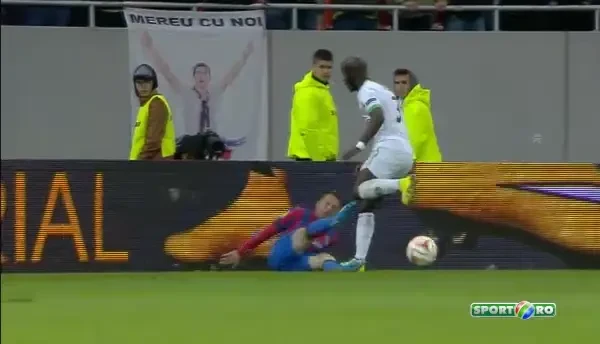 Veste de COSMAR pentru Steaua: E accidentat la genunchi, la cap si la maini! Momentul in care a iesit in lacrimi de pe gazon