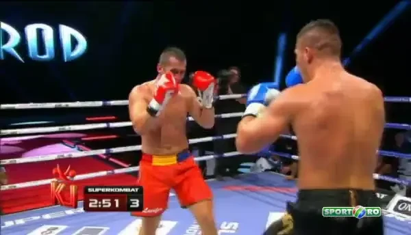 Romanul Danilencu este facut KO in repriza a treia a primul meci din Gala LK "KO in ADN". Bosniacul Enver Sljivar l-a naucit pe Danilencu cu o serie de lovituri, romanul a fost groghi