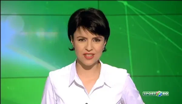 "Bravo! Capul sus! Ai adus caldura in sufletele romanilor, in aceasta saptamana friguroasa!" e mesajul emotionant postat de Marica, dupa finala Simonei cu Serena!