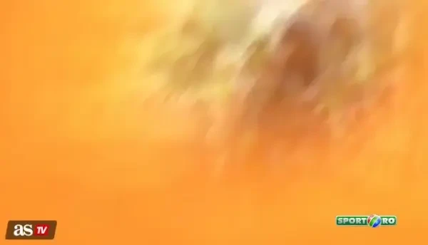 Parodia geniala a meicului de 1 MILIARD de euro! Messi este in baston, iar Suarez are masca! VIDEO