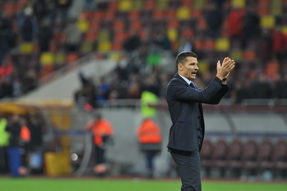 Moment unic la un Steaua - Dinamo! Doi fani ai oaspetilor s-au infiltrat in peluza Stelei si au afisat un banner! Ce scria pe el