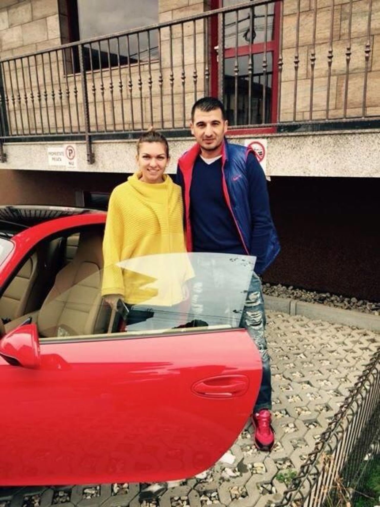 Cadou FABULOS pentru Simona Halep! A primit un bolid de peste 100.000 de euro, care atinge 300 km/h! FOTO_1