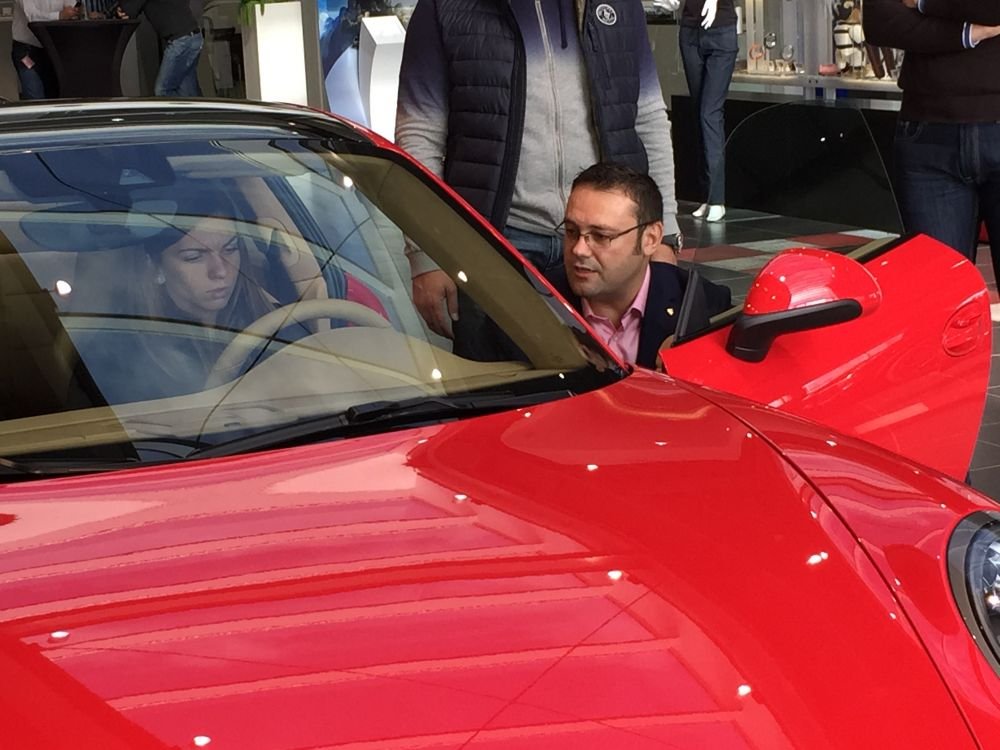 Cadou FABULOS pentru Simona Halep! A primit un bolid de peste 100.000 de euro, care atinge 300 km/h! FOTO_5