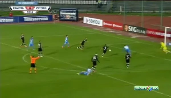 Balauru face o gafa EPICA! Portarul iese apoi inexplicabil pana la mijlocul terenului