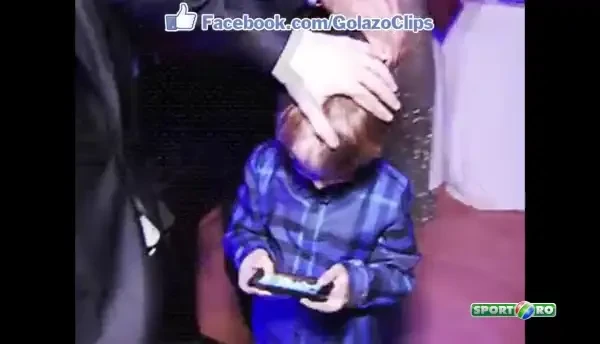 Imi pare rau, Cristiano, e putin timid! Ronaldo a patit-o cand l-a intalnit pe copilul lui Modric! Ce i-a facut