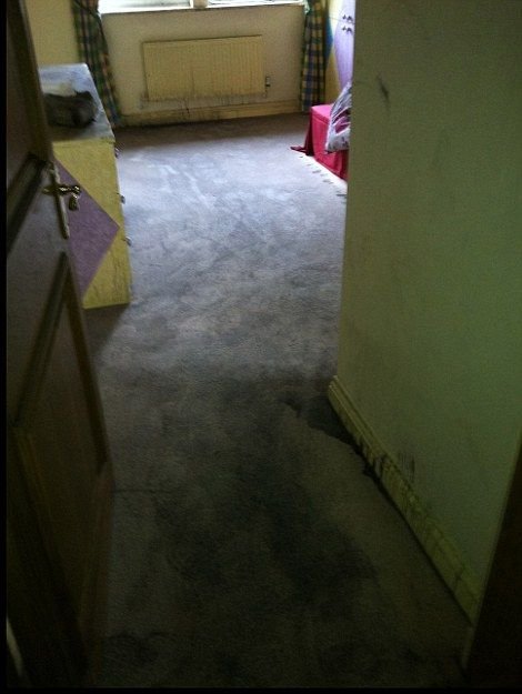 Au aparut imagini cu vila INCENDIATA de Balotelli cu artificii! Cum a ajuns sa arate o casa de 3,5 milioane de euro! FOTO_3