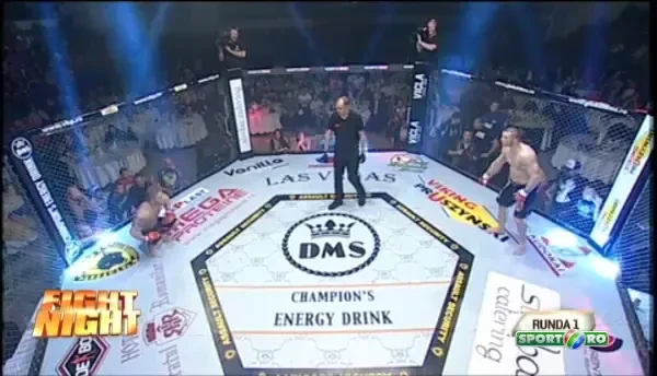 FABULOS! Bombardierul Pascu l-a trimis IN ALTA LUME pe maghiarul Stefko! Loviturile care l-au SPULBERAT in 25 de secunde