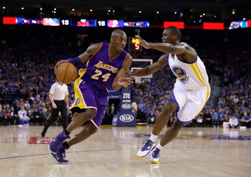 Superstarurile de la LA Lakers au parte de motivatie serioasa! :) O actrita de filme XXX le face o promisiune nebuna