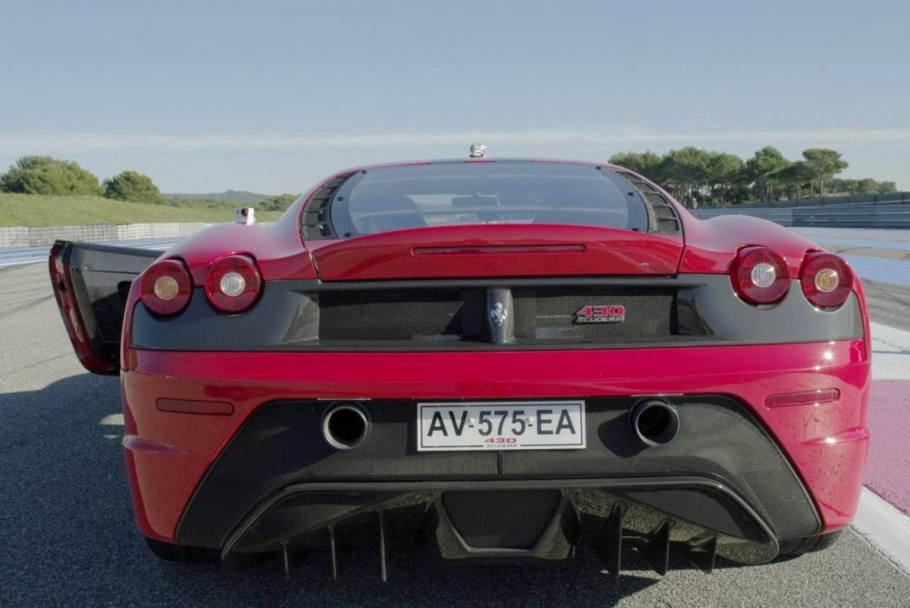 Bicicleta mai RAPIDA decat un Ferrari pe pista! A atins 333 km/h in cateva secunde. VIDEO_5