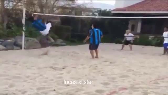 MAGIE CURATA! Faza senzationala reusita de Ronaldinho! Acrobatia la care toata lumea s-a oprit sa aplaude. VIDEO