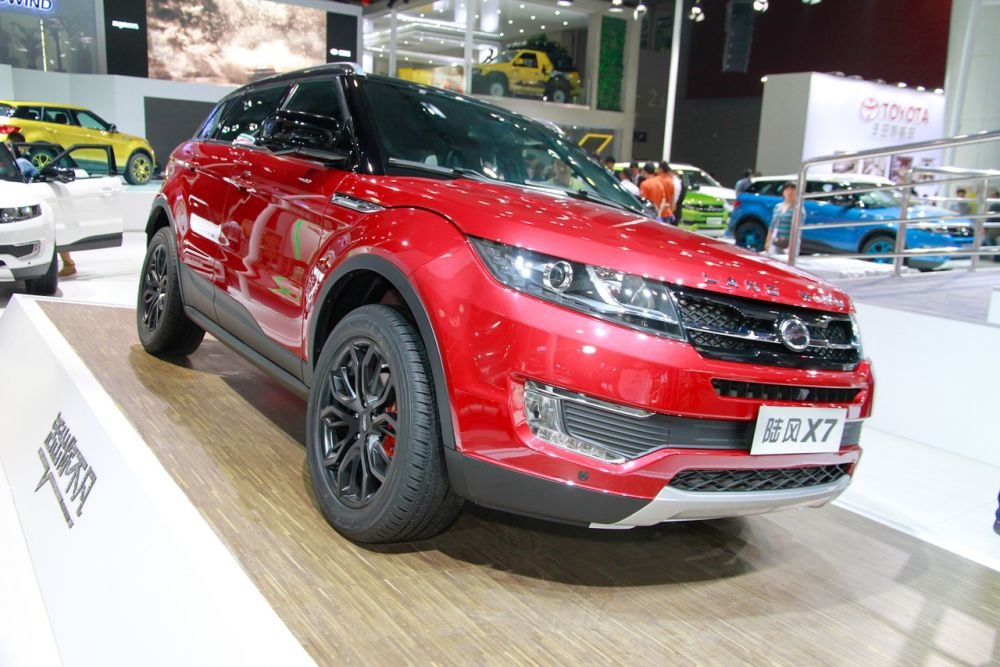 ATACUL clonelor! Chinezii au copiat cu nesimtire Range Rover Evoque, britanicii sunt scandalizati! Cat costa versiunea chinezeasca_5