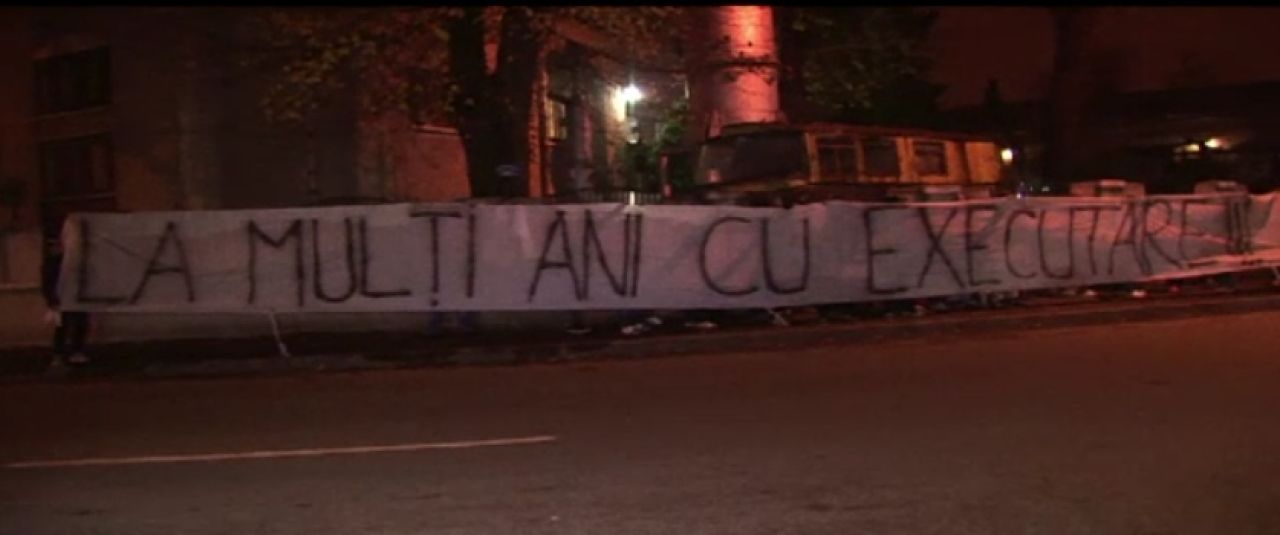 VIDEO: Zeci de suporteri au mers dupa Capra la DIICOT!