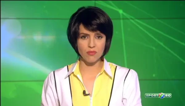 Simona este invitata sa se apuce de kickbox: "Va lovi mult mai tare daca se antreneaza cu noi!" Provocarea lui Benny - VIDEO