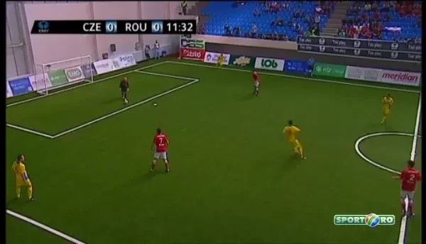 ROMANIA 1-0 CEHIA. Razvan Radu deschide scorul in semifinala de la MiniEuro