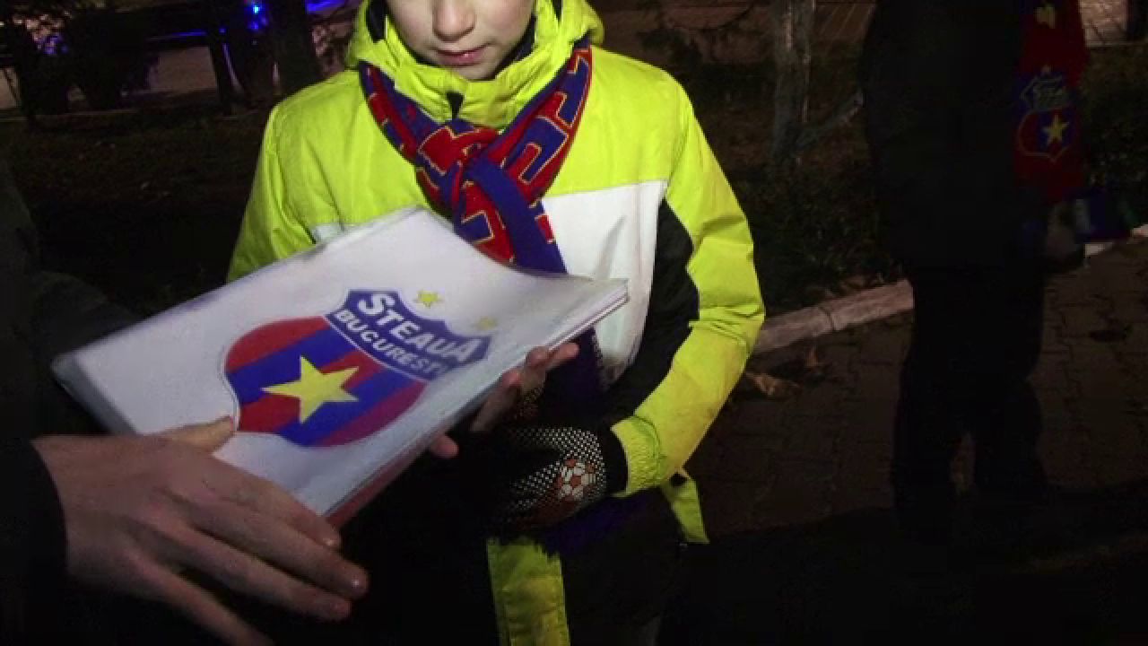 Surpriza uriasa pentru stelisti inaintea meciului cu Botosani. Cum s-au intalnit cu Gigi la hotel :) Cadoul primit de jucatori_4
