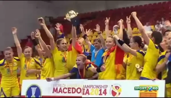 FII DE ROMANIA | Cea mai frumoasa surpriza din 2014! Echipa care e topit inimile tuturor romanilor ne face sa speram - VIDEO