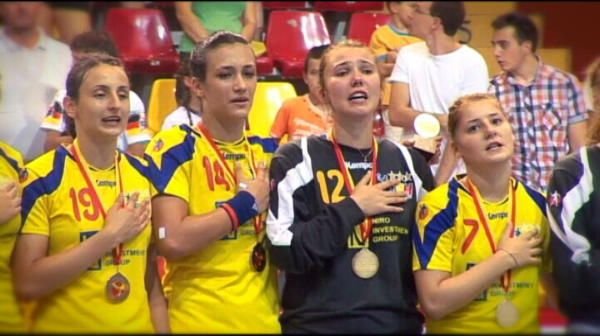 FII DE ROMANIA | Cea mai frumoasa surpriza din 2014! Echipa care a topit inimile tuturor romanilor ne face sa speram - VIDEO