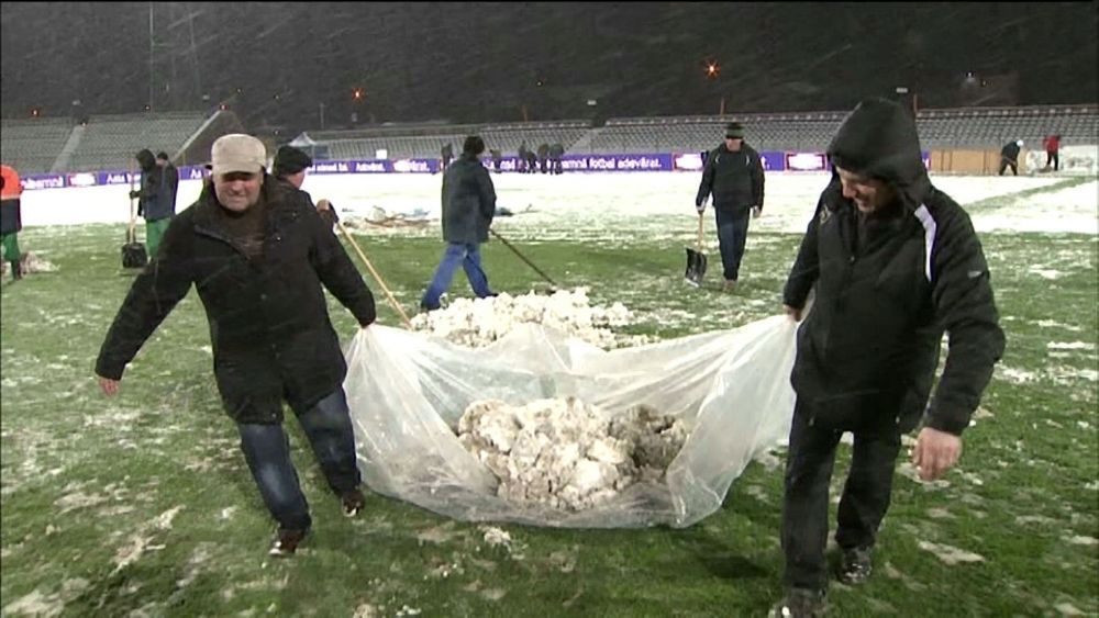 Modelul Pitesti! Cum se curata un gazon de zapada in 14 pasi spectaculos de simpli_3