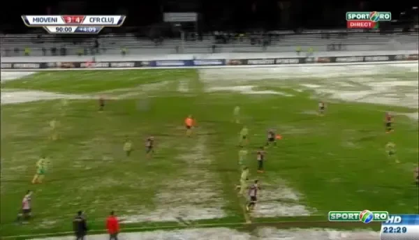 Jucatorii au TURBAT de nervi, Niculescu a intrat pe teren. Ce s-a intamplat dupa calificarea cu SCANDAL a CFR-ului. VIDEO