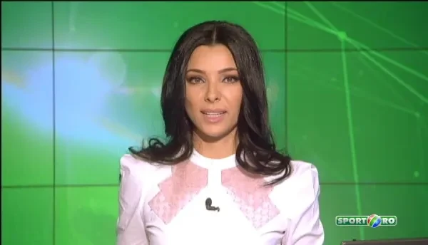 Imagini senzationale la un meci din Grecia! Ce era sa pateasca portarul din cauza unui invadator neasteptat :))