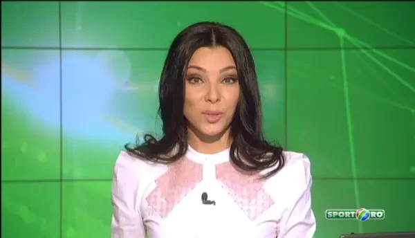 El e nebunul care s-a gandit la ceva UNIC! Cum a ajuns sa faca yoga pe motor :)