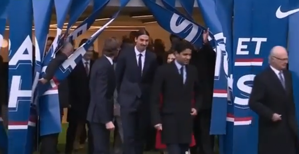 Zlatan nu a crezut niciodata ca va face asta! A primit o vizita total neasteptata la Paris