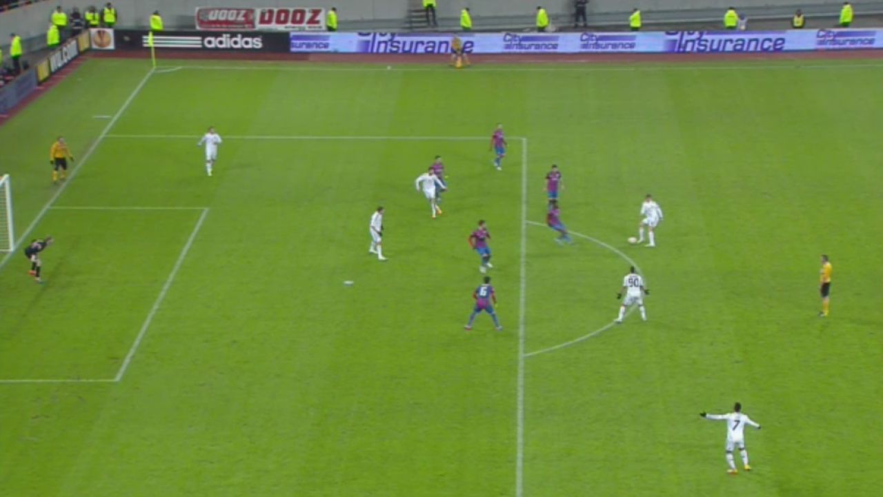 Doua greseli de arbitraj au DISTRUS sperantele stelistilor! Arbitrul nu a vazut un hent evident, Dinamo a dat un gol controversat_3