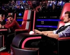 APARITIE SOC! Nimeni nu a vazut acest moment la Vocea Romaniei! INCREDIBIL cine statea in spatele Loredanei si Chirila. IMAGINI