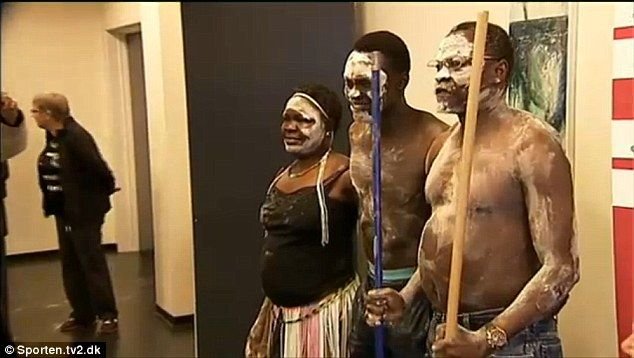 Reactia unica a unor parinti din Uganda cand au aflat ca fiul lor a fost chemat la nationala Danemarcei. Ce au facut la TV. VIDEO