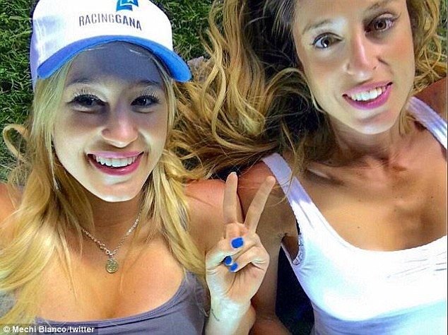 Imaginea VIRAL a anului in Argentina. Au fugit pe gazon sa faca un SELFIE dupa ce echipa lor a luat titlul! Ce a iesit? FOTO_2